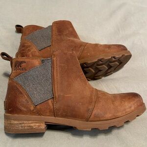 SOREL Emelie Chelsea Boots. Women’s size 9